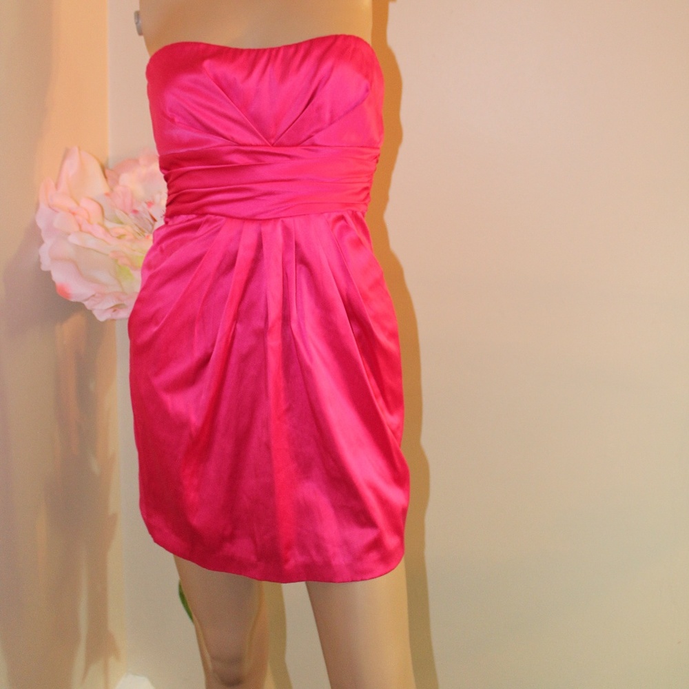 pink dress